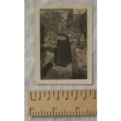 1924 photo - lady in garden - Aunt Lucy, Tenterden