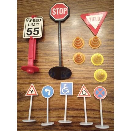 MatchBox Crash Alley The Incredible Crash Dummies Parts + Extra Pieces FREE Ship