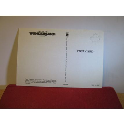 multiview, CANADA'S WONDERLAND, TORONTO unused postcard =