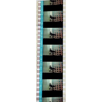 Pk GEB - Z - MIX - b 044R . 1 STRIP OF 5 - 35MM FILM CELLS. ( )