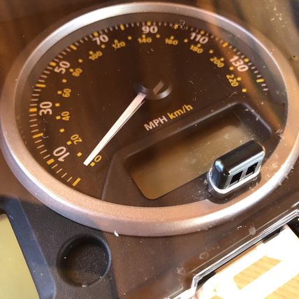 Land Rover LR009327 LR2 Instrument Speedometer Gauge Cluster 2008 2009