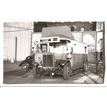 Black & White Photograph of Manchester Corporation Transport - VR 5996