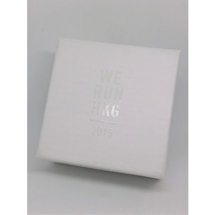 Nike WE RUN HKG 2015 Finisher's Faux Pearl Pendant Necklace - New In Box