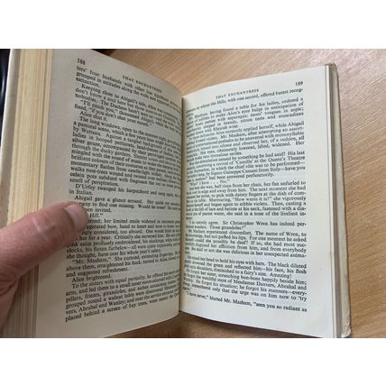 1951 DORIS LESLIE "THAT ENCHANTRESS" FICTION VINTAGE HARDBACK BOOK (P3)