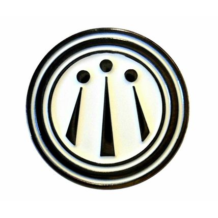 Awen Welsh Cornish Celtic Druid 3 Rays Inspiration Creative Artist Enamel Badge