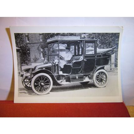 1911 RENAULT MOTOR TAXICAB veteran car unused postcard Northampton museums =