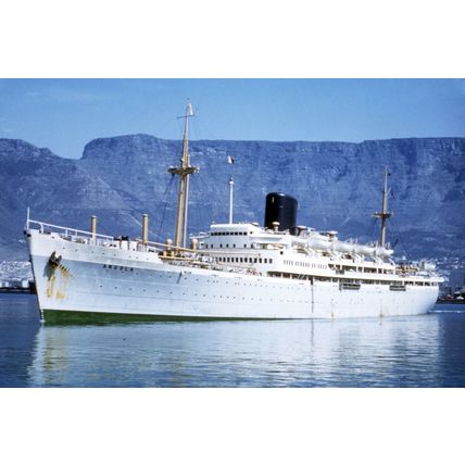 SL0902 - Portuguese Liner - Angola - photograph 6x4