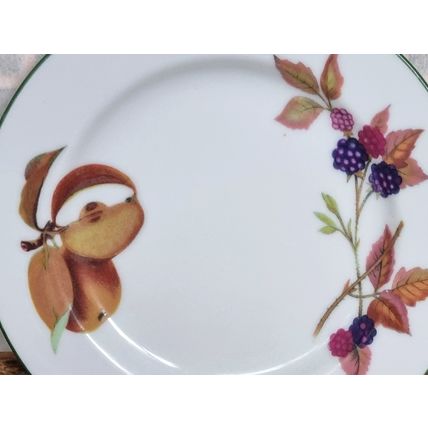 Royal Worcester Evesham Vale | Small Fruit Plate 6.5 inch | Green Rim Vintage