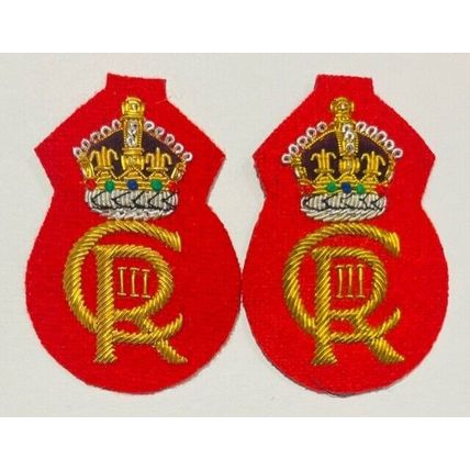 NEW UK BRITISH KING CHARLES CORONATION HAND EMBROIDERED GOLD BULLION BADGES PAIR