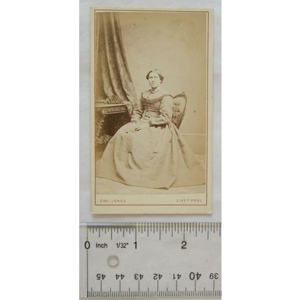 Carte-de-visite Daniel Jones, Liverpool - lady