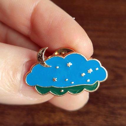 Night Clouds Pin Badge lapel Cloud Night Moon Butterfly back 2.5cn x 1.9cm BA31