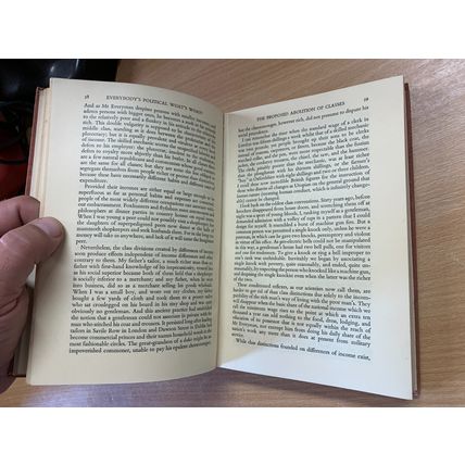 1945 BERNARD SHAW "EVERYBODY'S POLITICAL WHAT'S WHAT?" HARDBACK BOOK (P4)
