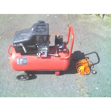 Cobra BM-0.13/8B - 230v 2.5HP 8bar 50L 9.6CFM 30kg Air Compressor with Air Hose