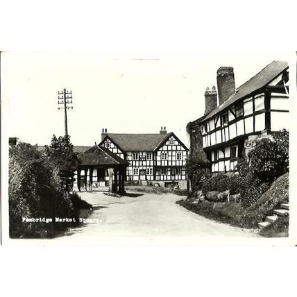 Worcestershire PEMBRIDGE Market Square Postcard