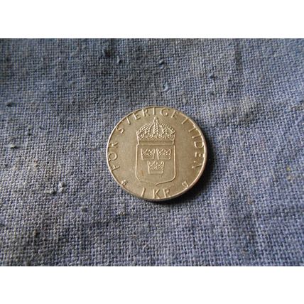 1981 SWEDEN 1 KRONA COIN.