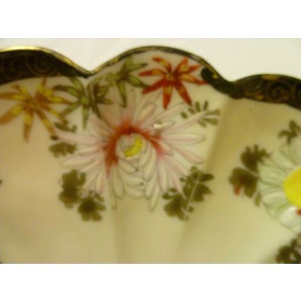 PAIR of TWO 2 HAND PAINTED FLOWER SHAPED JAPANESE PORCELAIN DISHES CIRCA 1905