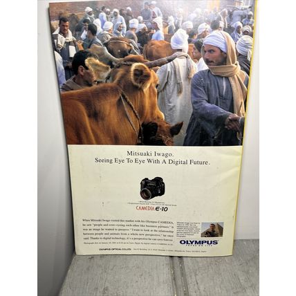 National Geographic Magazine August 2001 Going Public - Vintage Collectable
