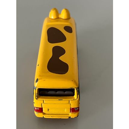 TOMICA TOYOTA CRUISER KINDERGARTEN BUS NO.92 (2004)