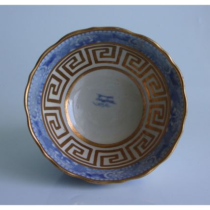 Miles Mason Broseley Willow Tea Bowl Greek Key Gilding c.1805.