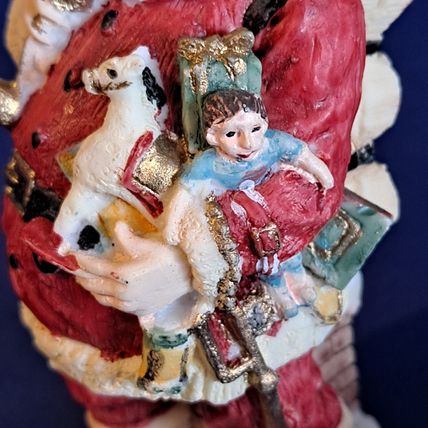 International Resourcing SANTA Claus 4 1/2 FIGURINE 1992 Christmas United States