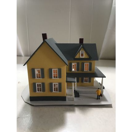 HO Scale Model Power Grandma Mose's House (built) 4384
