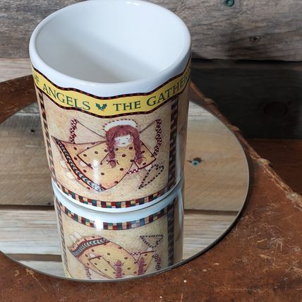 Debbie Munn The Gathering of Angels Christmas Mug - Red Haired Angel