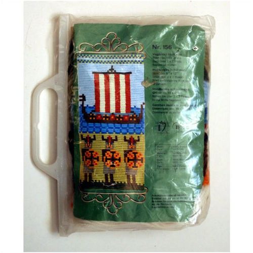 VINTAGE NORWEGIAN WALL HANGING FLAT STITCH KIT