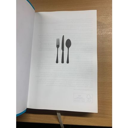 2015 "THE GOOD FOOD GUIDE 2016" HARDBACK BOOK (P5)
