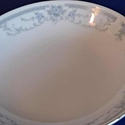 Vintage Sheffield BLUE WHISPER Porcelain FRUIT/Dessert BOWL Cereal Sauce 5 5/8"