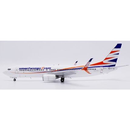 B737-800 SMARTWINGS REG: OK-TVL WITH STAND - JC WINGS XX20621 1/200 - PRE ORDER