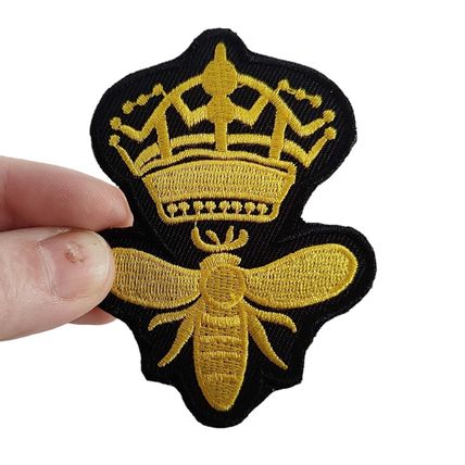 Iron On Patch Bee Queen Crown Badge Sew Embroidered Royal 6cm x 8cm Golden P490