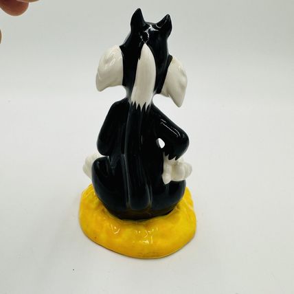 Warner Bros Sylvester Figurine At The Beach Porcelain Ceramic Japan Vintage 1977