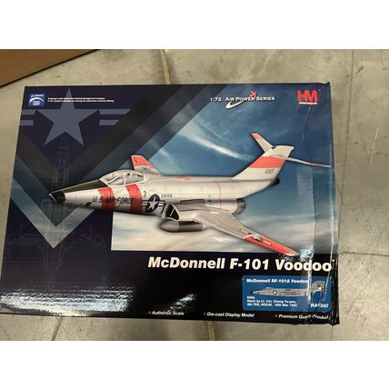 RF-101A VOODOO 45TH TRS TAIWAN 1960 - BOX DAMAGED - HOBBY MASTER HA9302 1/72