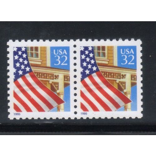 USA 1995 FLAG OVER PORCH SELF ADHESIVE PAIR SELF-ADHESIVES