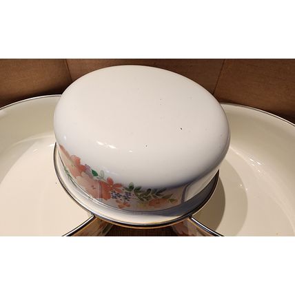 Vintage Floral 1980's Set of 3 Nested Metal Bowls & Lids