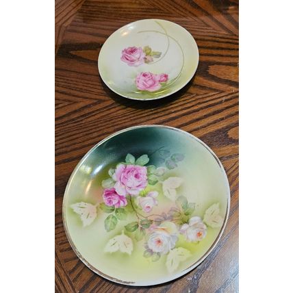 2 VICTORIAN PINK ROSES HAND-PAINTED PORCELAIN PLATES MADE IN GERMANY/RS GERMANY