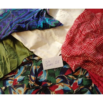 S5 100% Silk Scrap Fabric Lot Material Reclaimed clothing over 3 oz Crafting