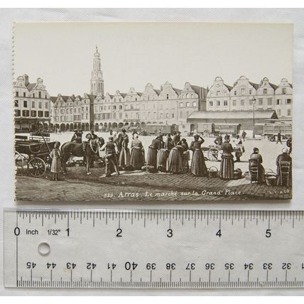 vintage postcard Arras, France - Le Marche sur la Grand Place