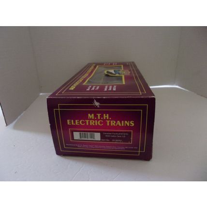 MTH Electric Trains O Scale 8000 Gal. Tank Car Canadian Pacific #381916