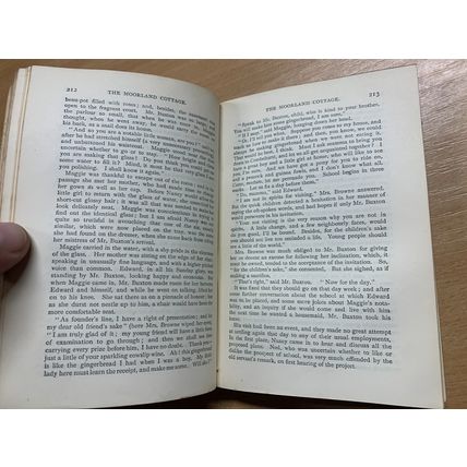 1890 MRS GASKELL "CRANFORD" FICTION ANTIQUE HARDBACK BOOK (P3)