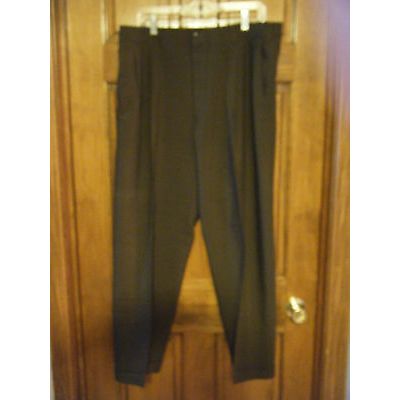Men's Haggar Pleated Front Cuffed Pants - Size 38 X 30