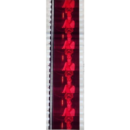 Pk GEB - W - MIX - A 002b . 1 STRIP OF 5 - 35MM FILM CELLS. ( FLASH GORDON )