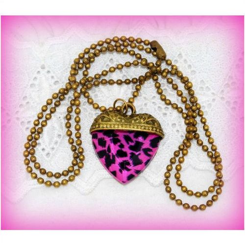 Lovely Pink Love Heart Domed Pendant Antiqued Bronze Necklace Jewellery 1410