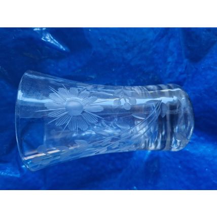 VINTAGE DAISY CUT GLASS JUG AND 6 GLASSES