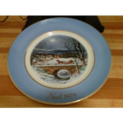 Avon Enoch Wedgwood 1979 plate - Dashing through the Snow