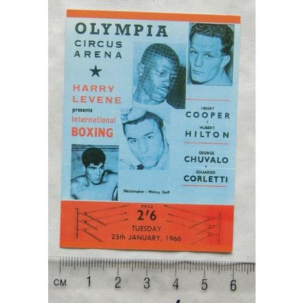 1997 Sporting Profiles card No. 29 Henry Cooper v. Hubert Hilton