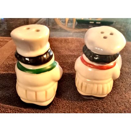 Old Vintage Chef Salt & Pepper Shakers 3 3/4" Tall 1980s