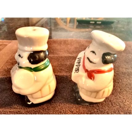 Old Vintage Chef Salt & Pepper Shakers 3 3/4" Tall 1980s