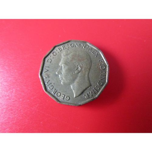 1941 GEORGE VI BRASS THREEPENCE FREE POST COIN - 2. Q