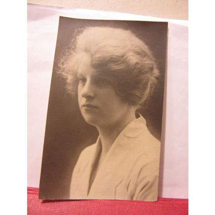 UNKNOWN YOUNG LADY WITH 'FLUFFED' UP HAIR? antique photograph postcard =